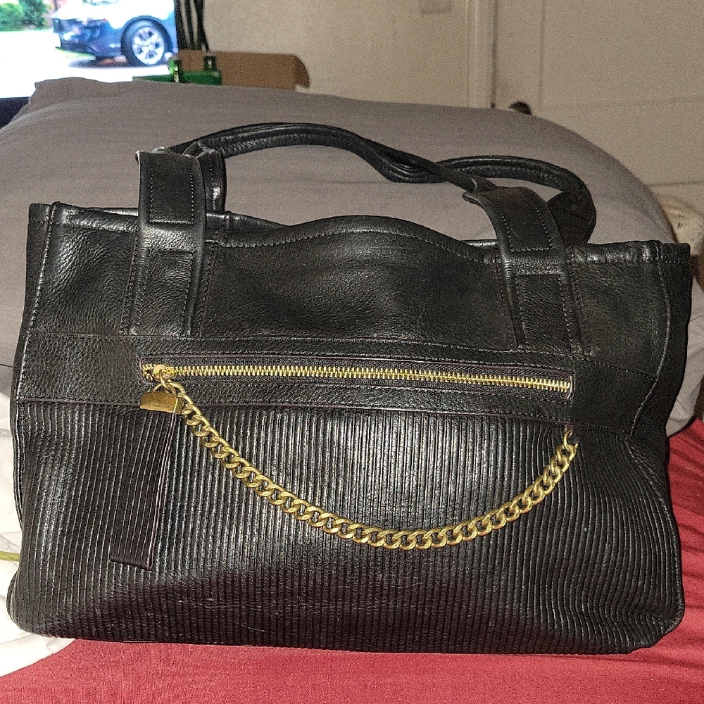 B. Makowsky Black Leather Mackenzie Tote.